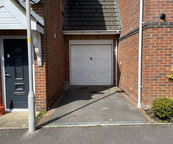 Parking on Moorings Close, BH15
