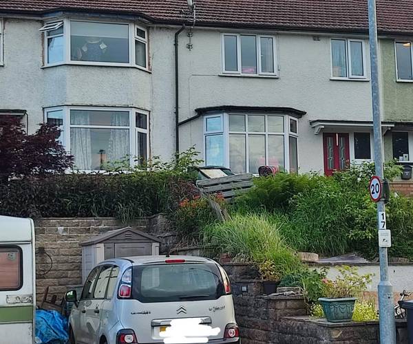 Parking on Palace House Road, HX7