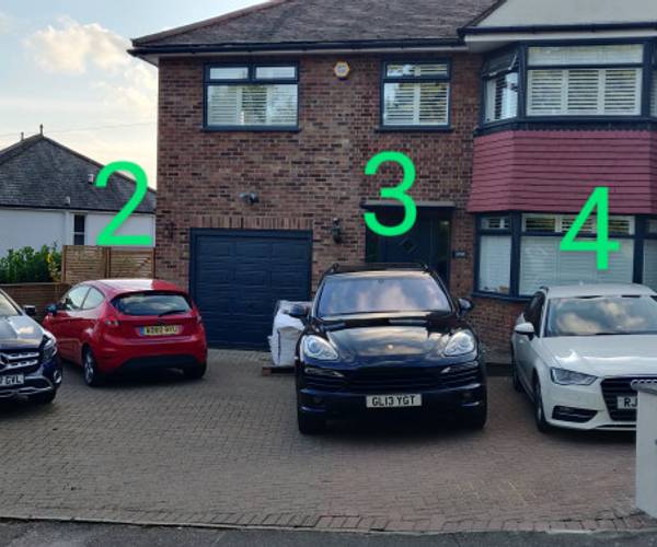 Parking on Hillcrest Way, CM16