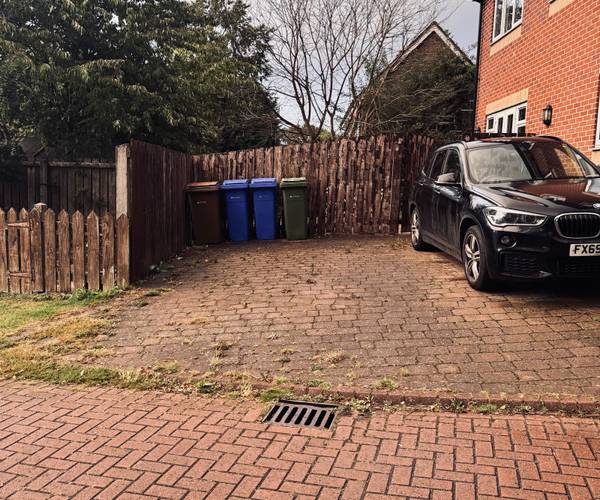 Parking on Station Road, HU15