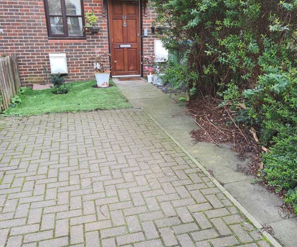 Parking on Acre Road, KT2