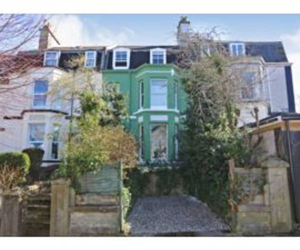 Parking on Rochester Road, PL4