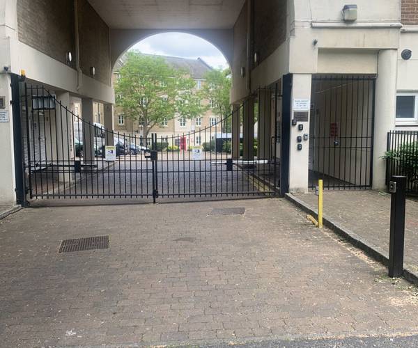 Parking on Bristowe Close, SW2