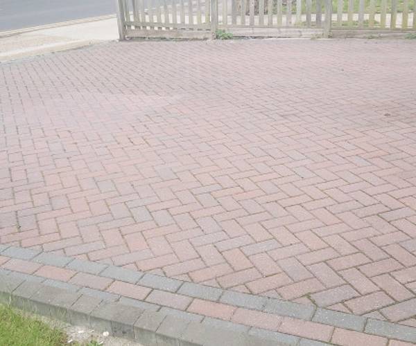Parking on Eastern Avenue, SS2