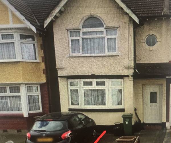 Parking on Bushey Road, SM1