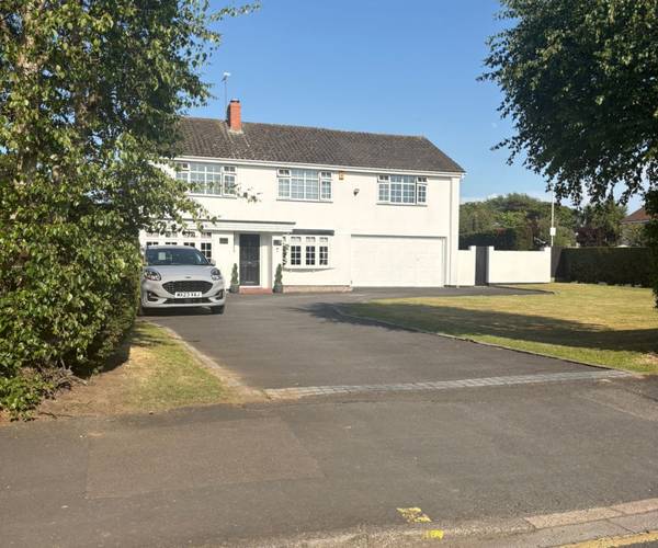 Parking on Harington Road, L37