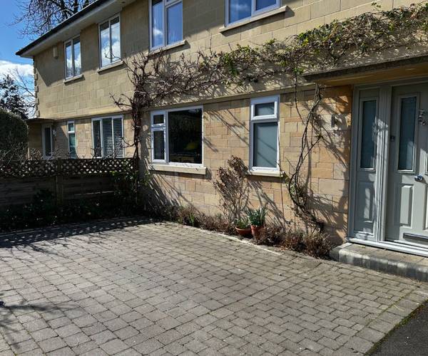 Manor Park, BA1