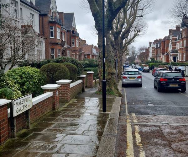 Private driveway close to South Hampstead School