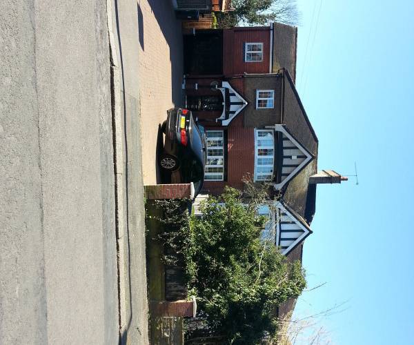 Parking on Kimberley Road, E4