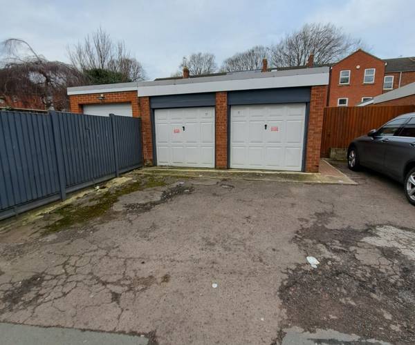 Parking on Park End Road, GL1