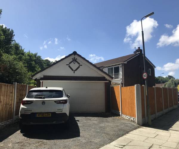 Fairways Close, L25