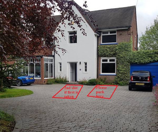 Parking on Preston Avenue, NE30