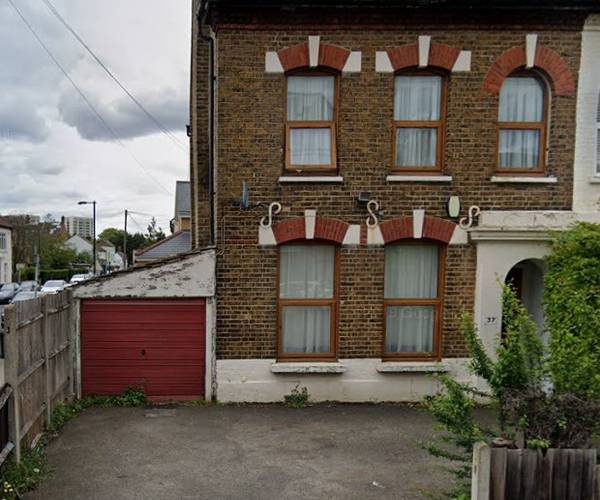 Parking on Clifford Road, SE25