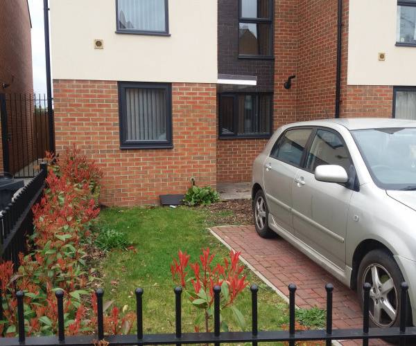 Burton Wood Drive, B20