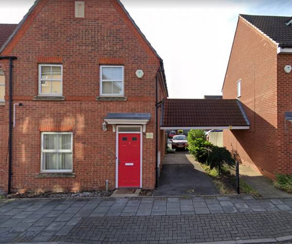 Parking on Pettacre Close, SE28