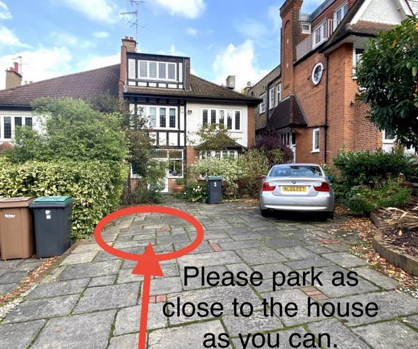 Parking on Cholmeley Park, N6