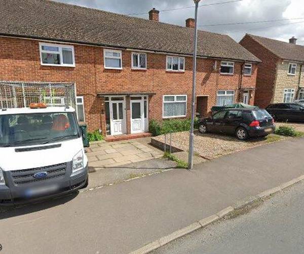 Parking on Ferndown Road, WD19
