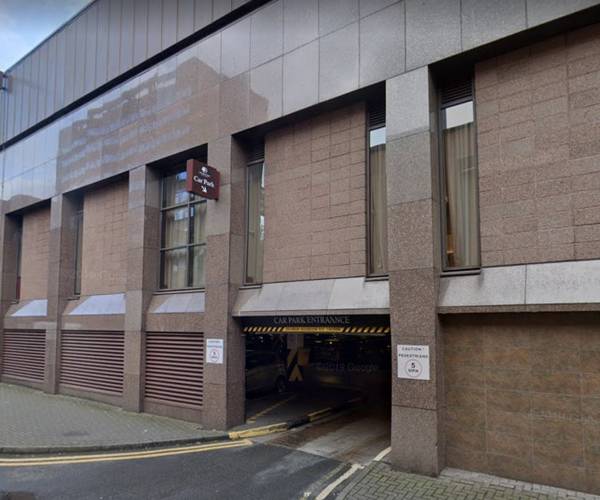 Doubletree By Hilton Glasgow Central Car Park