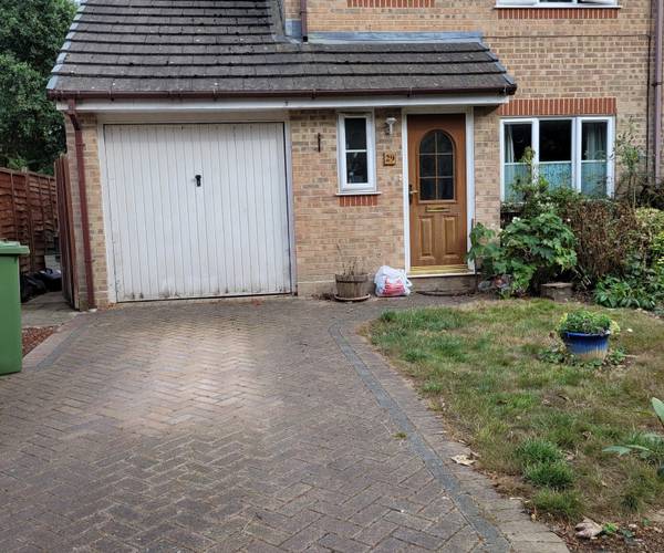 Parking on Collett Close, SO30