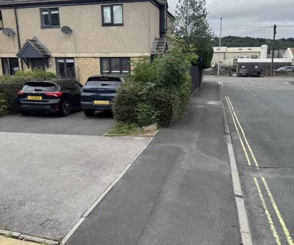 Parking on Golden Butts Road, LS29