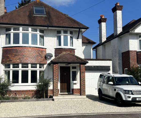 Parking on Alverton Avenue, BH15