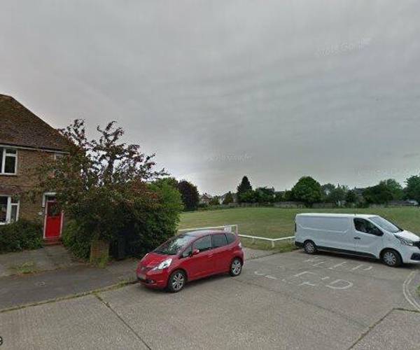 Parking on Velyn Avenue, PO19