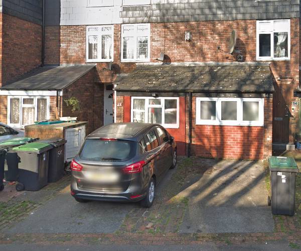 Parking on Erskine Crescent, N17