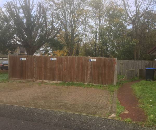 Parking on The Grove, TW20