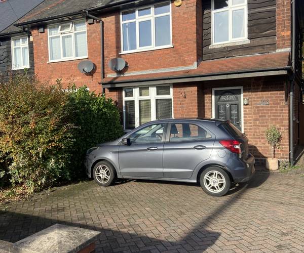 Parking on Trent Valley Road, WS13