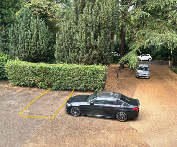 Parking on Cambridge Park, TW1