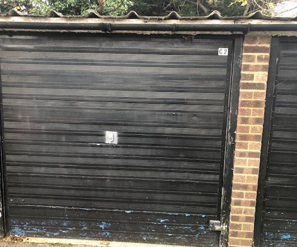 Parking on Windsor Court, N14
