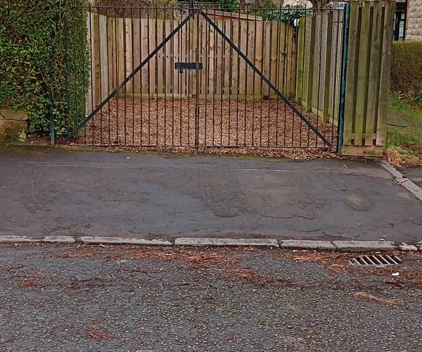 Parking on Norse Road, G14