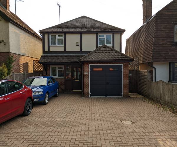 Parking on Frimley Road, GU15