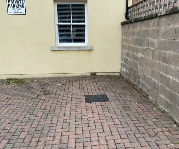 Parking on Compton Street, CA1