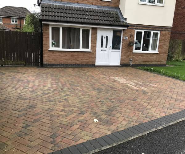 Private driveway on Greenwood Avenue, BL6
