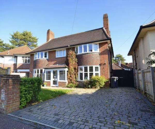 Parking on Thistlebarrow Road, BH7