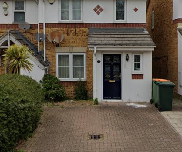 Parking on Richard House Drive, E16
