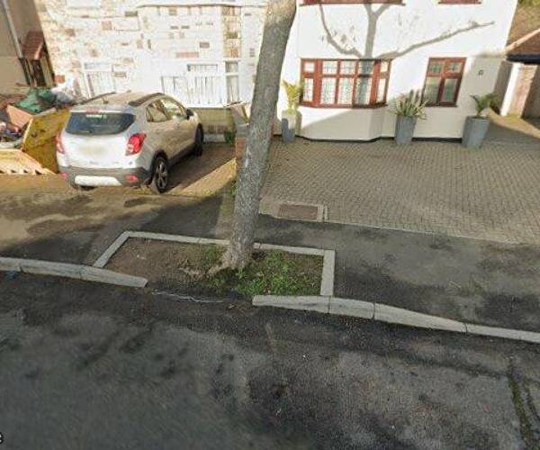 Parking on Westbrooke Crescent, DA16