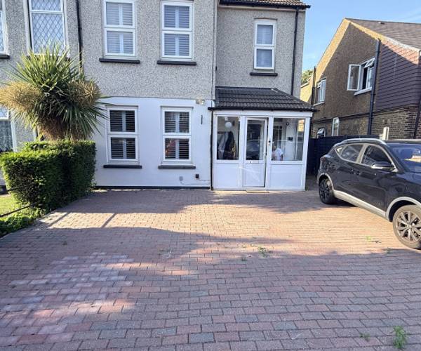 Parking on Wayville Road, DA1