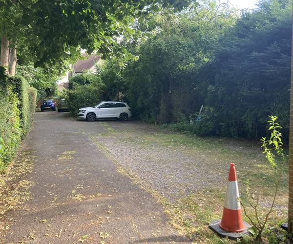 Abbey Lane, CB10