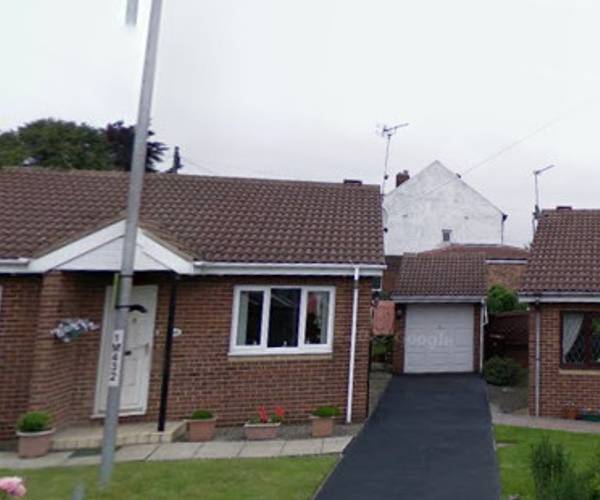 Parking on Moorfield Croft, LS19