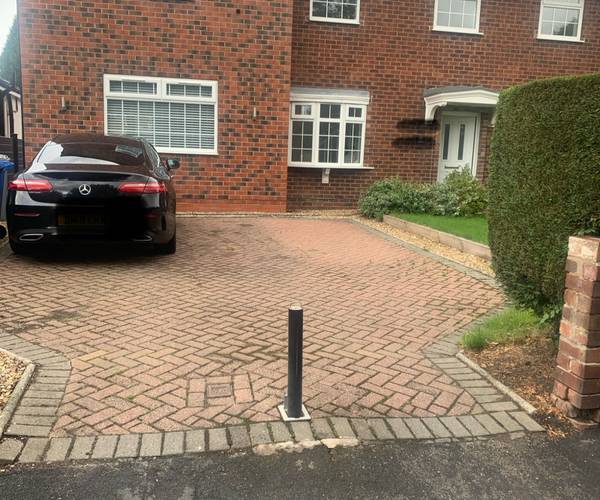 Parking on Ridgeway Road, WA15