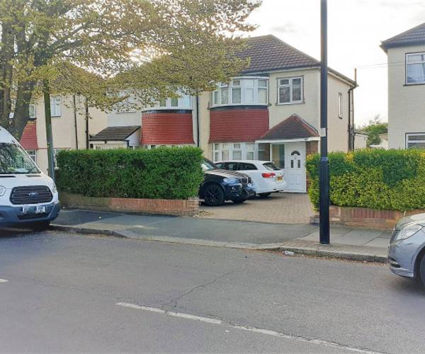 Parking on Allenby Road, UB1