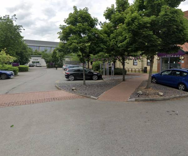 Premier Inn Oxford Cowley Car Park