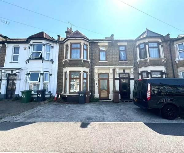 Parking on Grove Green Road, E11
