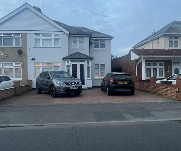 Parking on Coronation Road, UB3