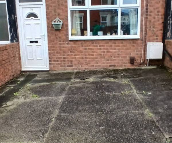 Parking on Esplanade, NE26