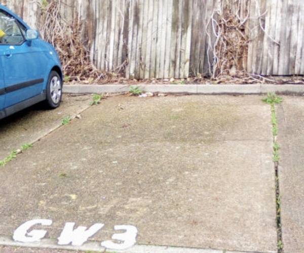 Parking on Saxon Close, KT6