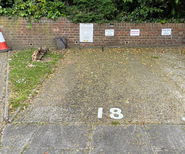 Parking on Manorside Close, No 18, SE2