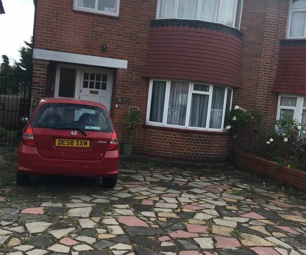 Parking on St. Dunstans Avenue, W3